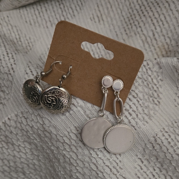 Silver Tone Dangle Earrings Set - Picture 1 of 3